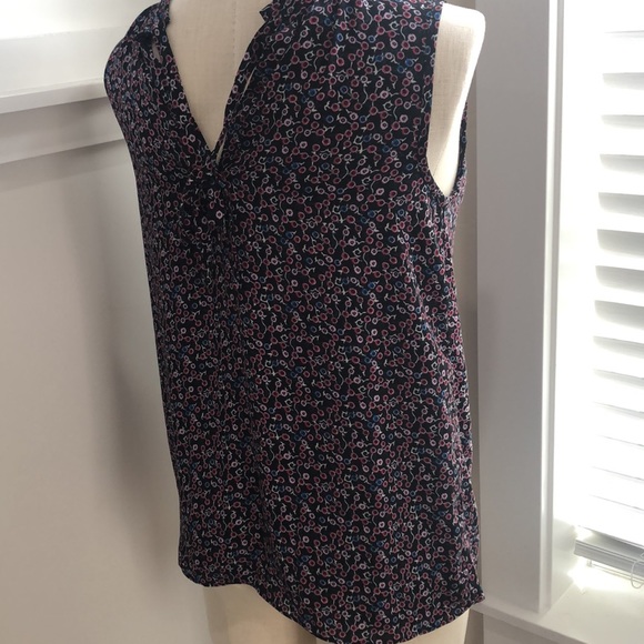 Loft Top - Picture 3 of 6